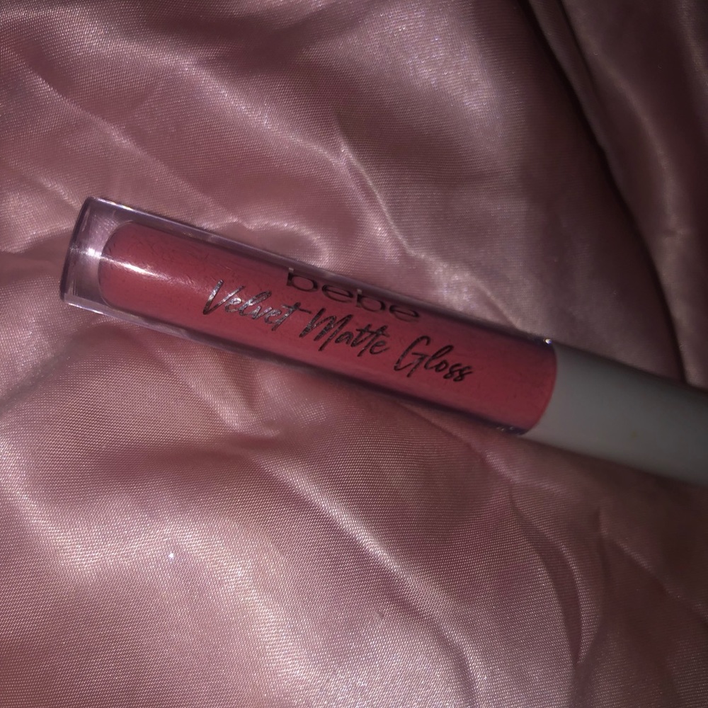 BEBE pink liquid lipstick (new)